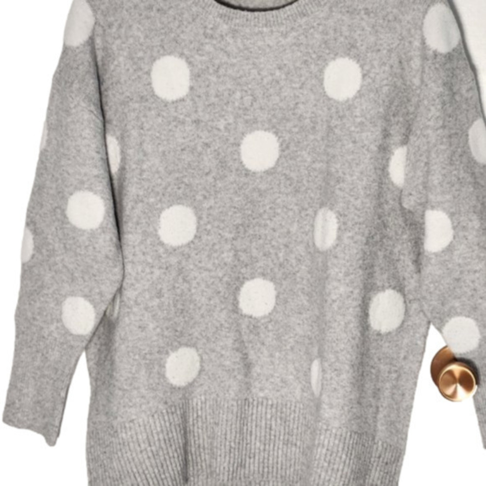 119. Fun and Fabulous Grey and White Polka Dot Sweater Ricki's Sz L